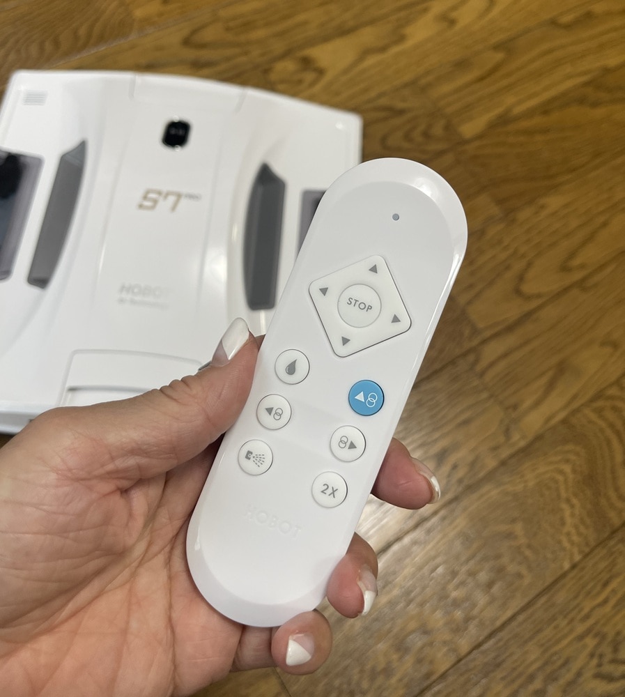 神原サリーさんが紹介する自動窓掃除機ロボット「HOBOT S7 PRO」