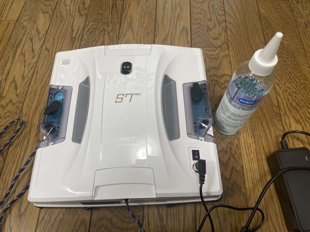 神原サリーさんが紹介する自動窓掃除機ロボット「HOBOT S7 PRO」