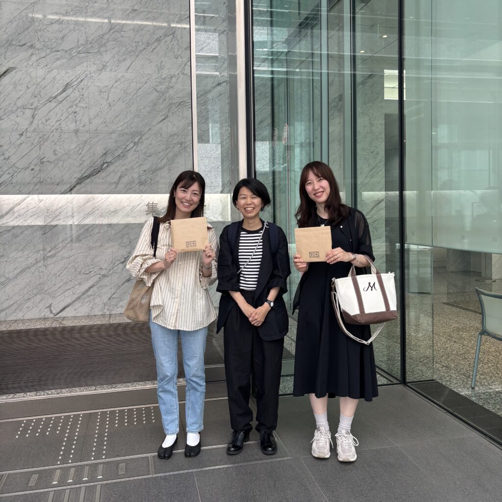 『夏の読書クラブ』に参加したLEE100人隊3名