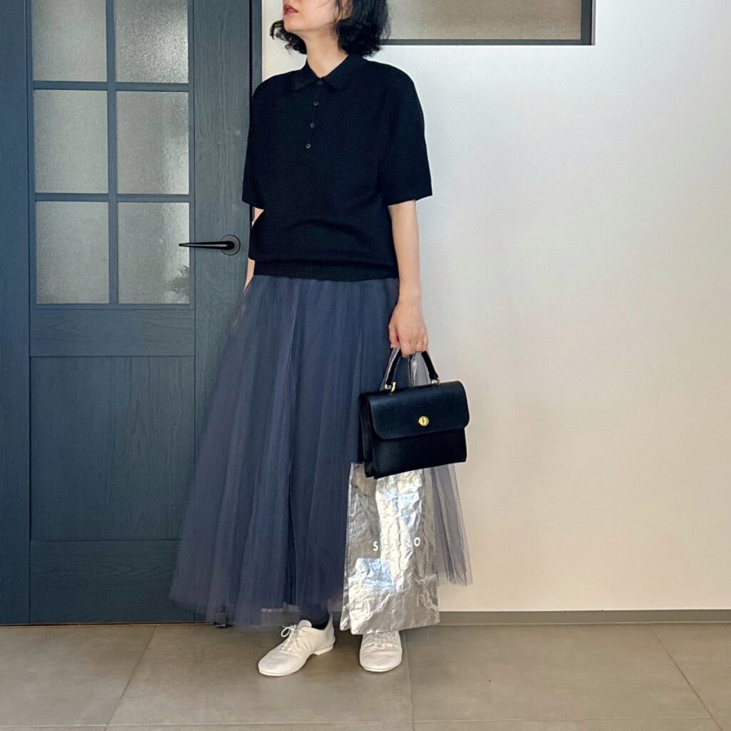 ユニクロ「ポロセーター半袖（BLACK）」のコーデ３