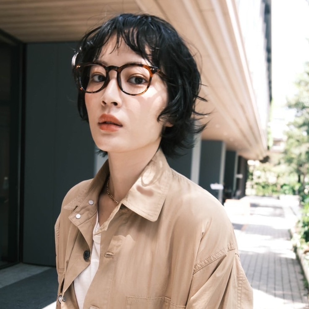 爽やかな【大人のライトエアリーボブ】耳かけで新鮮なシンプルスタイルに　アザーカット01