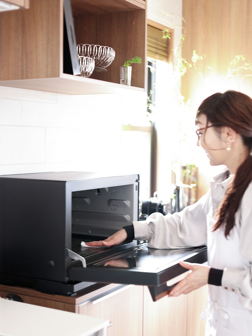 内田彩仍さん　パナソニックのオーブンレンジ「ビストロ」