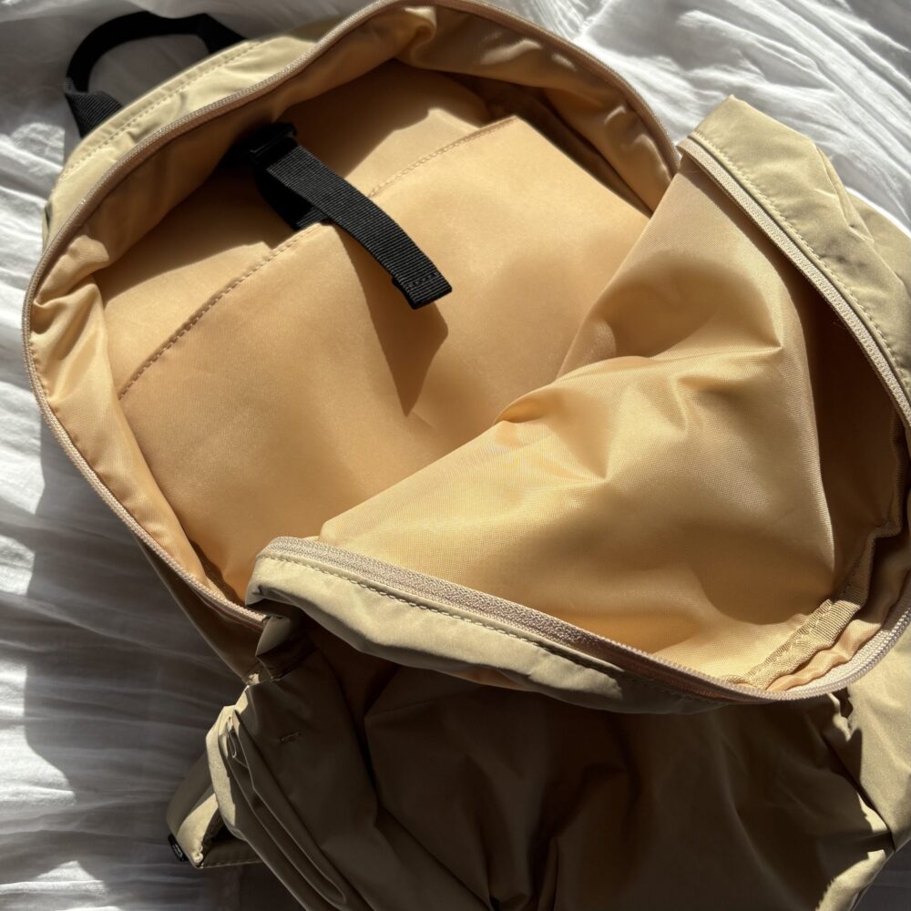 emmi eco 撥水ギャザーボディーバックパック バックパック