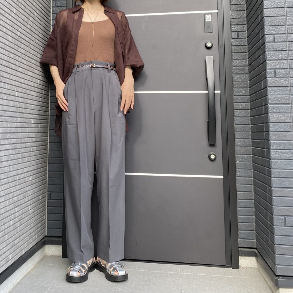 ベーシックツータックパンツ