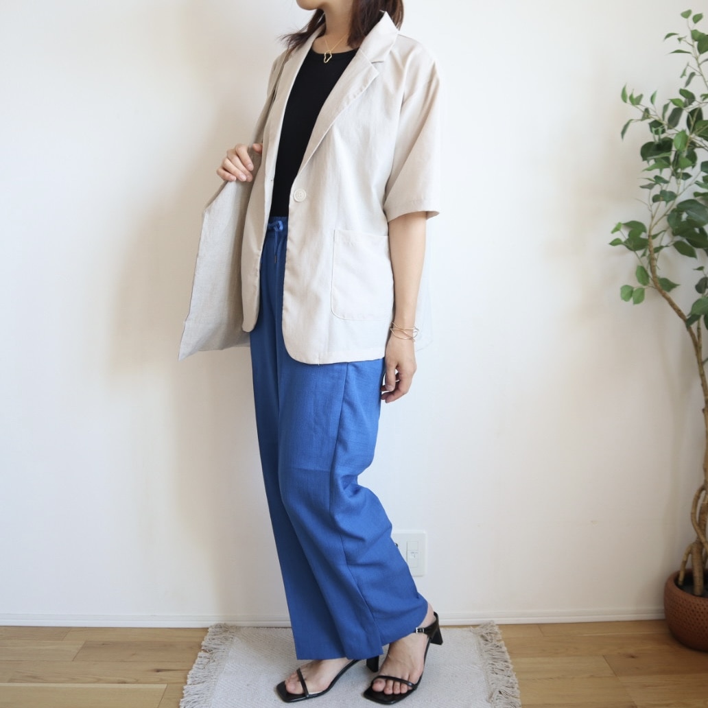 青パンツ
夏コーデ
30代コーデ