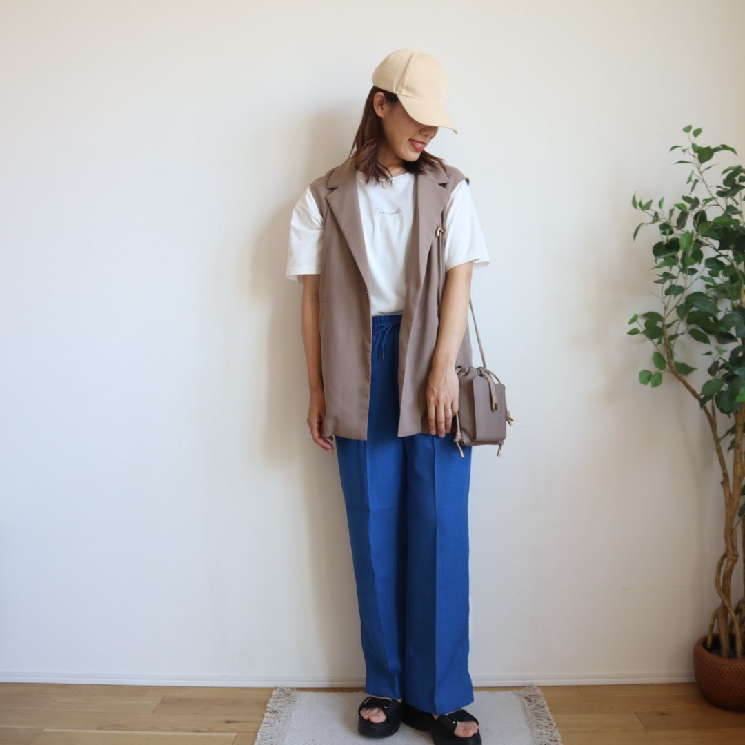 青パンツ
夏コーデ