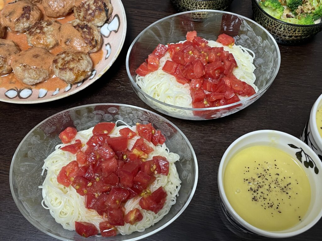 しらいのりこさんのレシピ「トマトそうめん」を40代主婦が作ってみた写真。