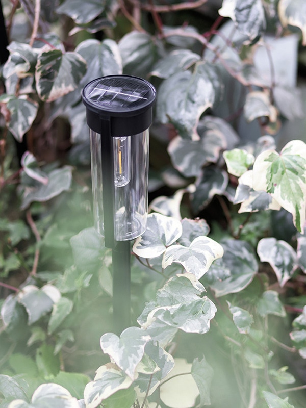 内田彩仍さんのソーラー式ライト