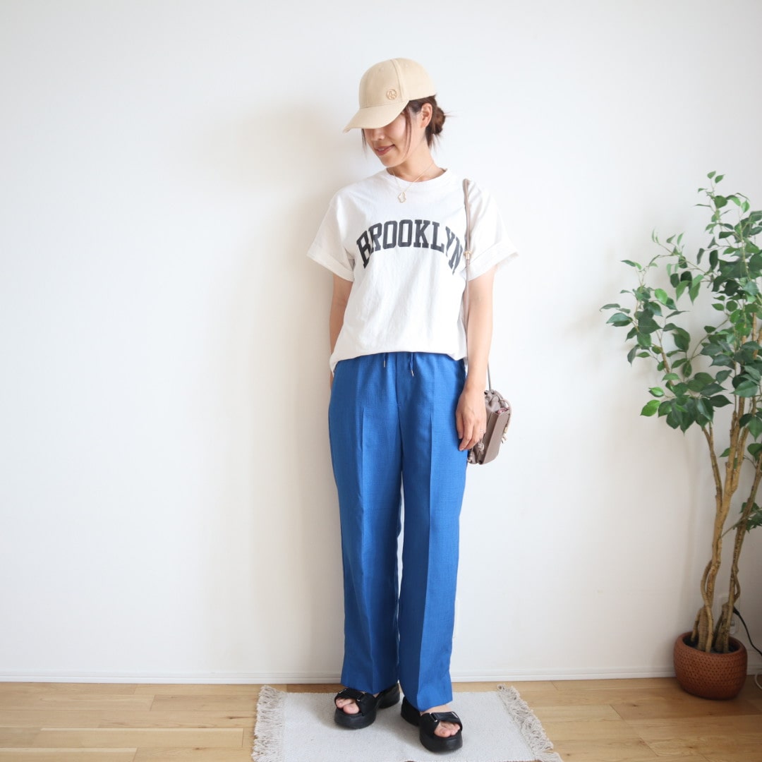 青パンツ
ブルーパンツ
夏コーデ