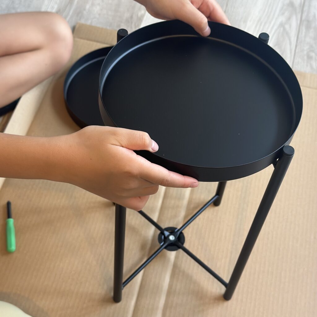 KEA（イケア）の鉢スタンド　オリブブラード