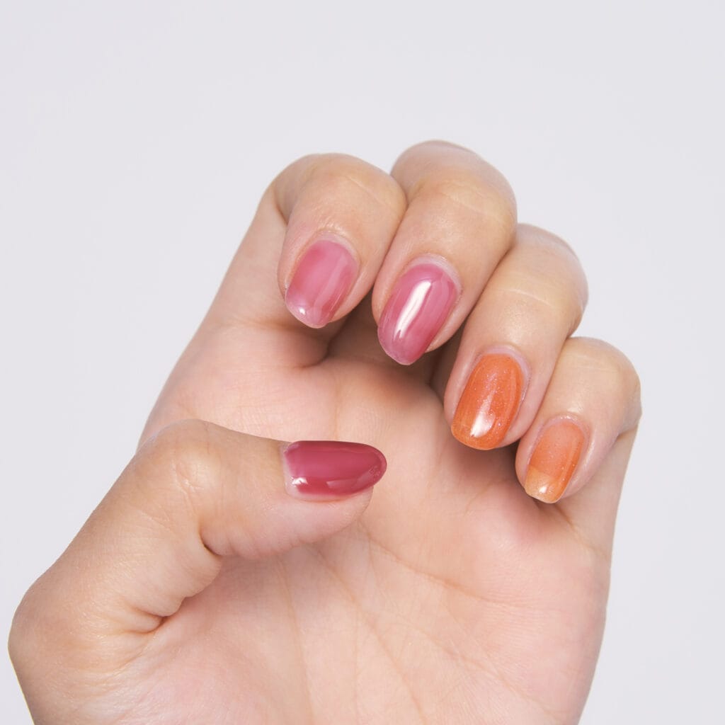 親指～中指は【RD14】、薬指と小指は【OR07】