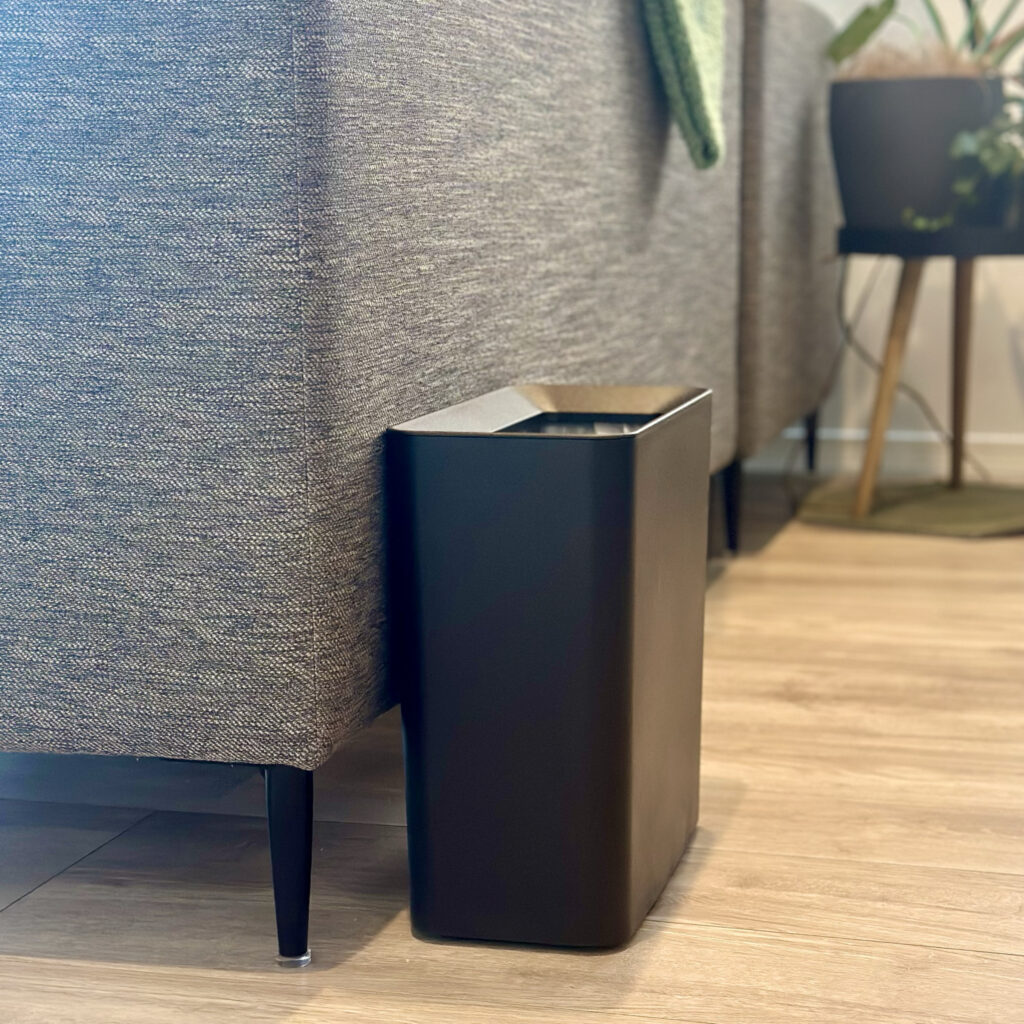 ニトリの抗菌消臭ダストボックス(角型スリム ルクレールCV ブラック)