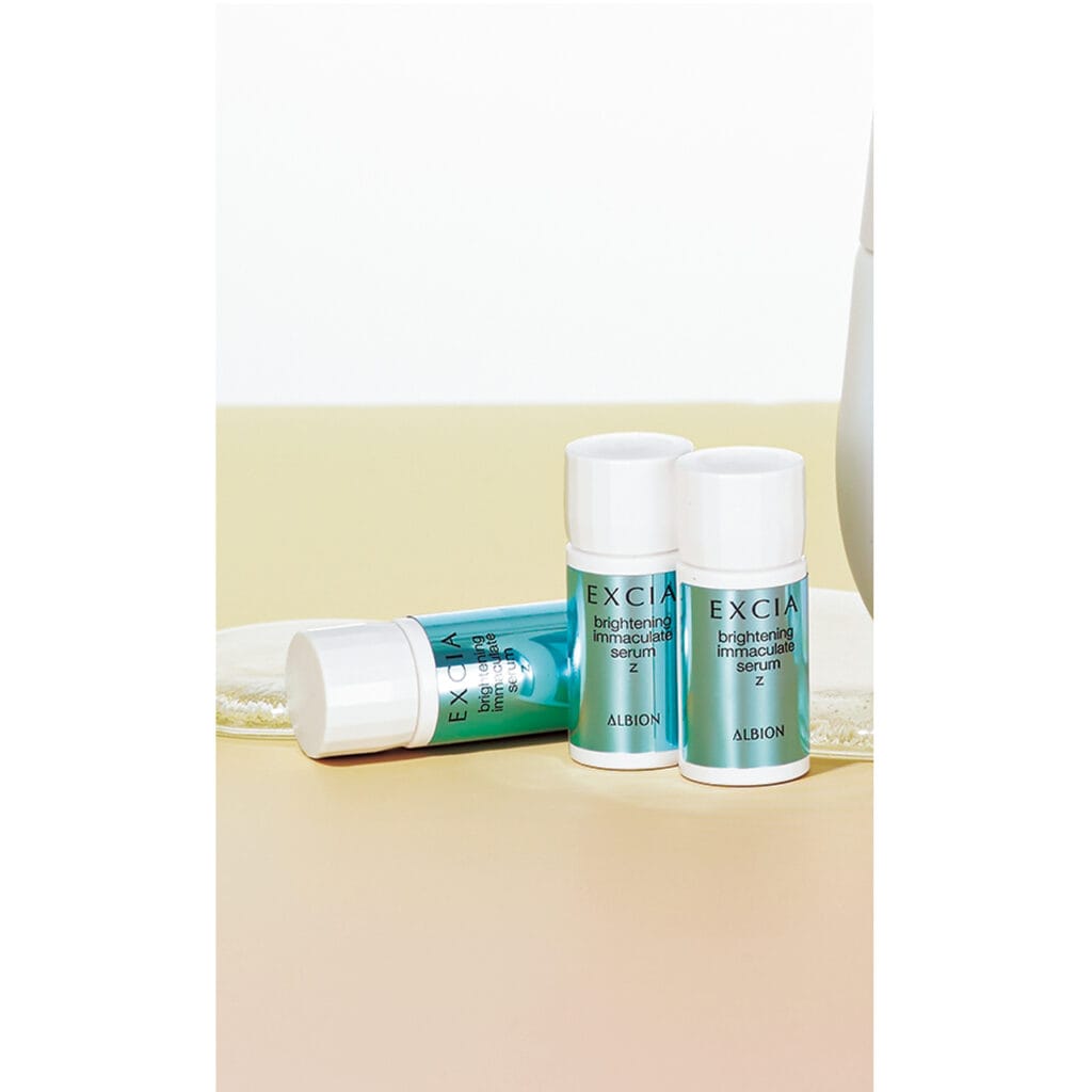 エクシア
ブライトニング イマキュレート セラム Z　 1.5㎖×28個￥27500