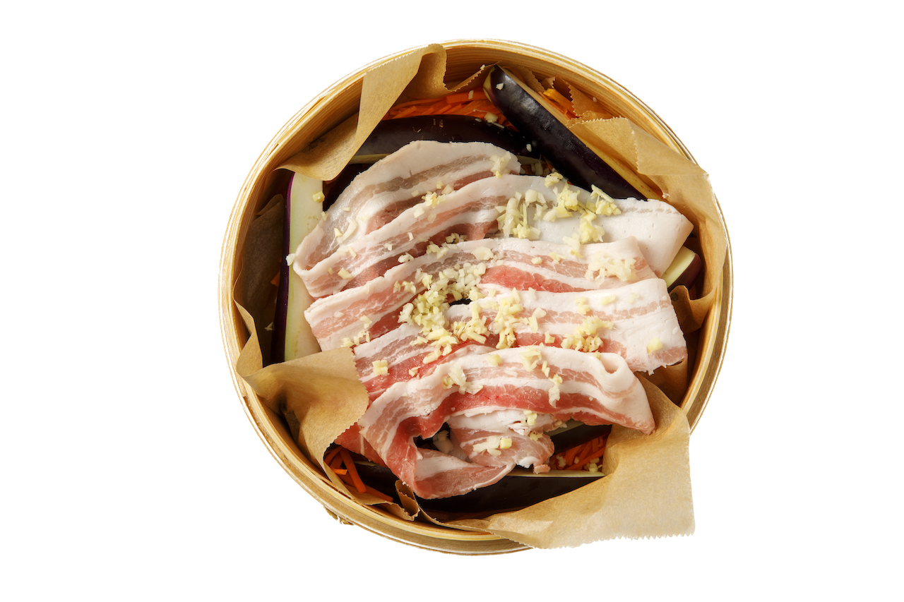 なすと豚肉の中華蒸しを蒸す前