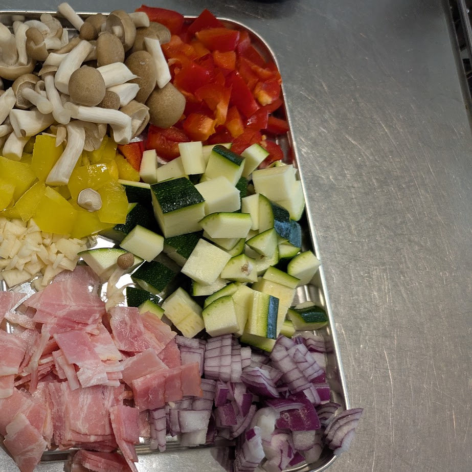 夏野菜　料理下準備　カット