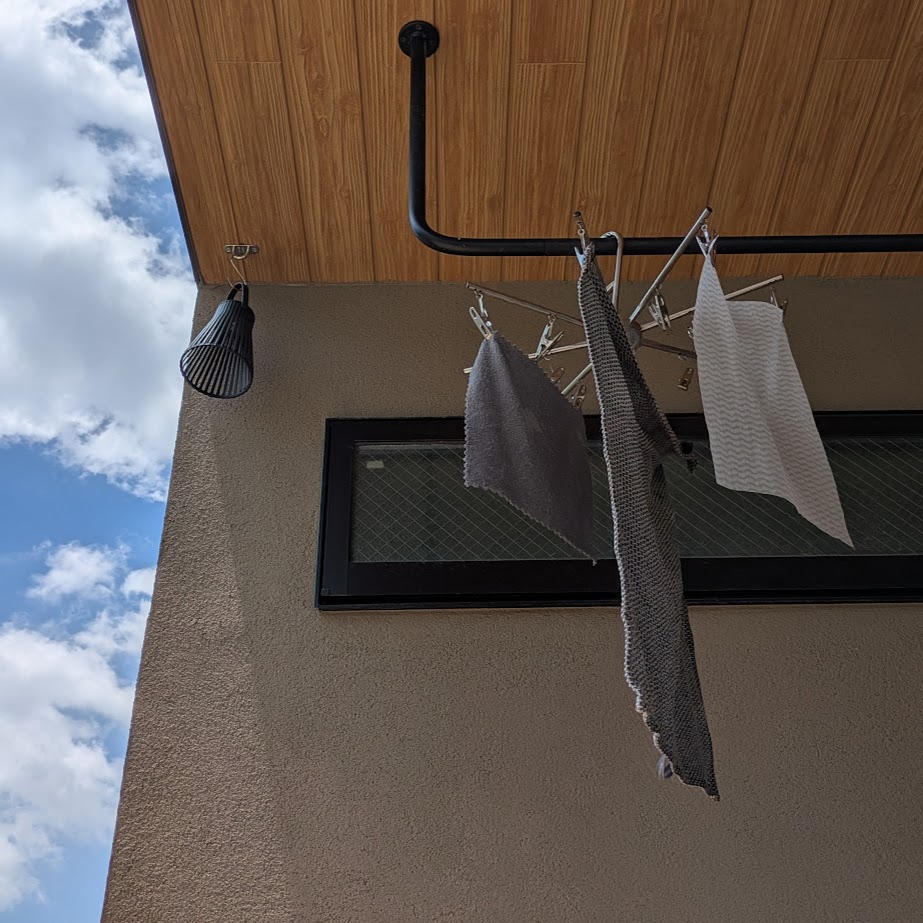 梅雨明け　ダスター　グレー