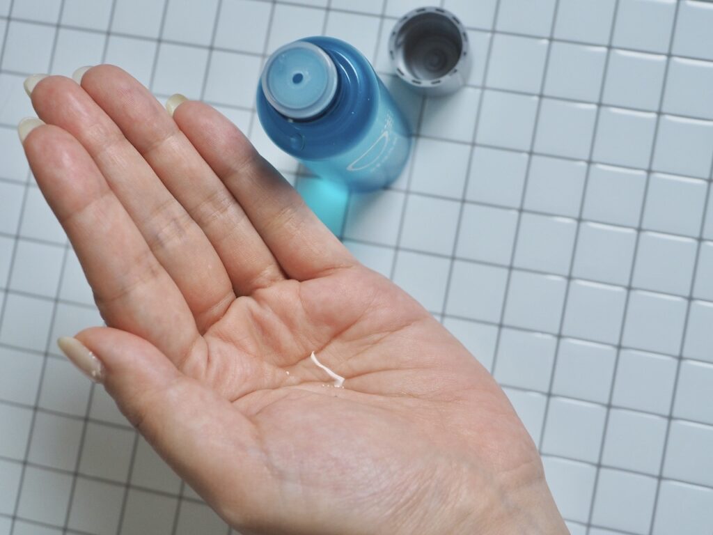 薬用制汗剤「アセニフタ」　テクスチャー