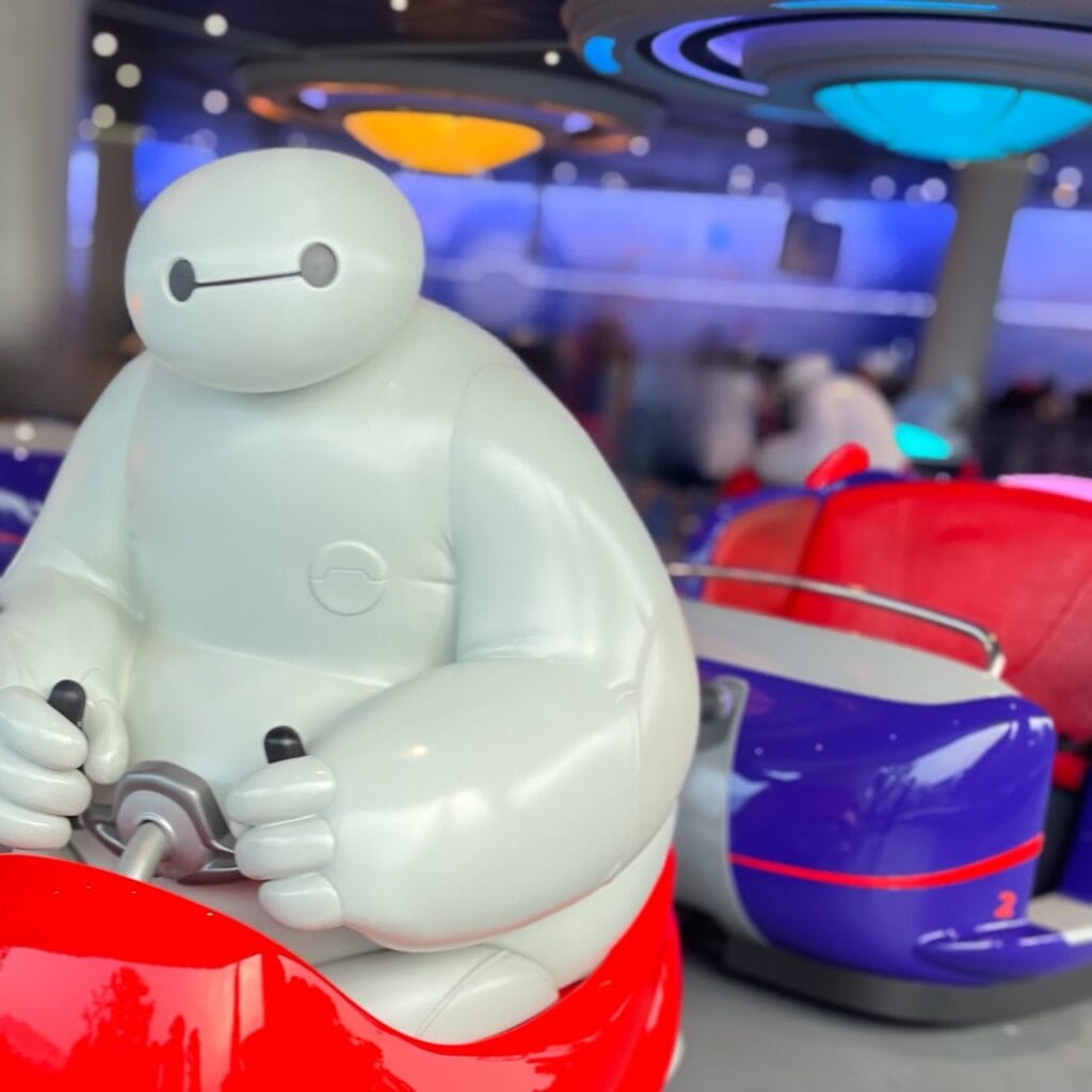 ディズニーランド ベイマックス ハッピーライド