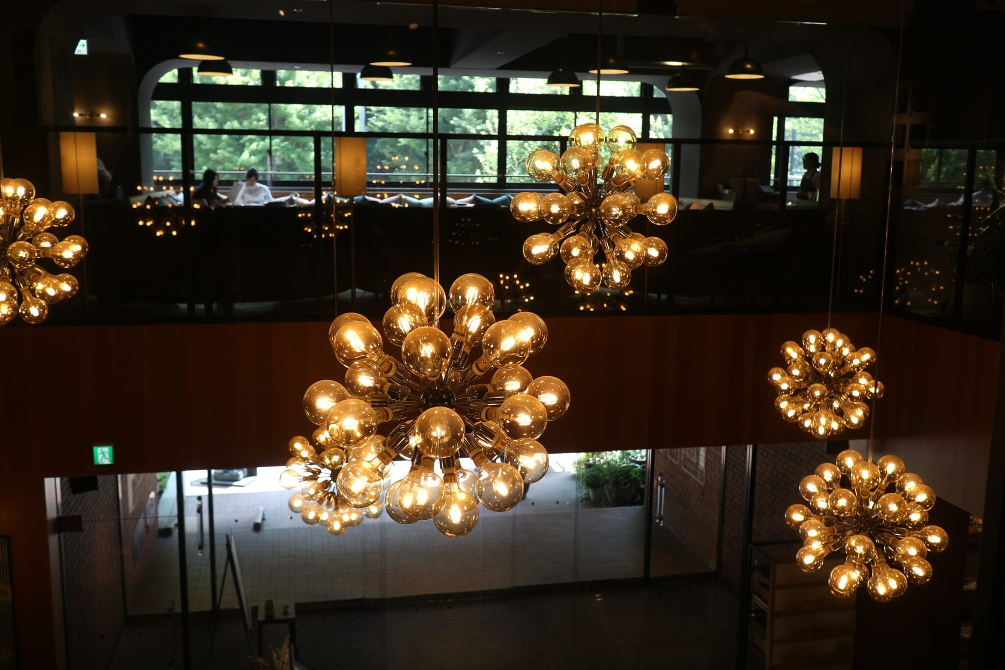 新宿　MORETHAN GRILL 100人隊デート