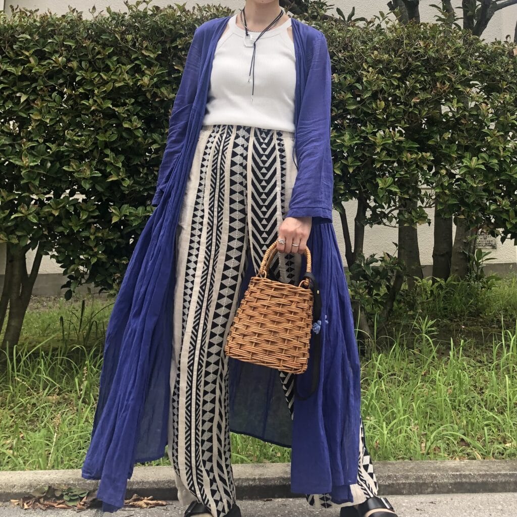 ヌキテパ　アーバンリサーチドアーズ　ジャカード柄パンツ　ユニクロ　インナー　マルシェ　かごバッグ　ドクターマーチン　サンダル　グリフォン　コードネックレス　インムード　40代　コーデ　夏　ガウンワンピース