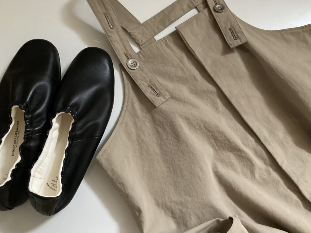 40代後半の使えるセール購入品　靴とオーバーオール