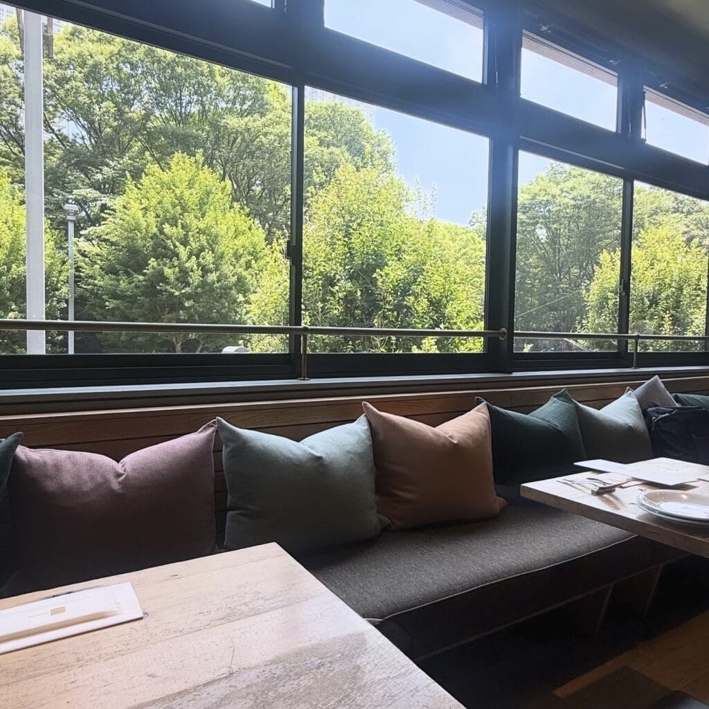 モアザングリル 新宿