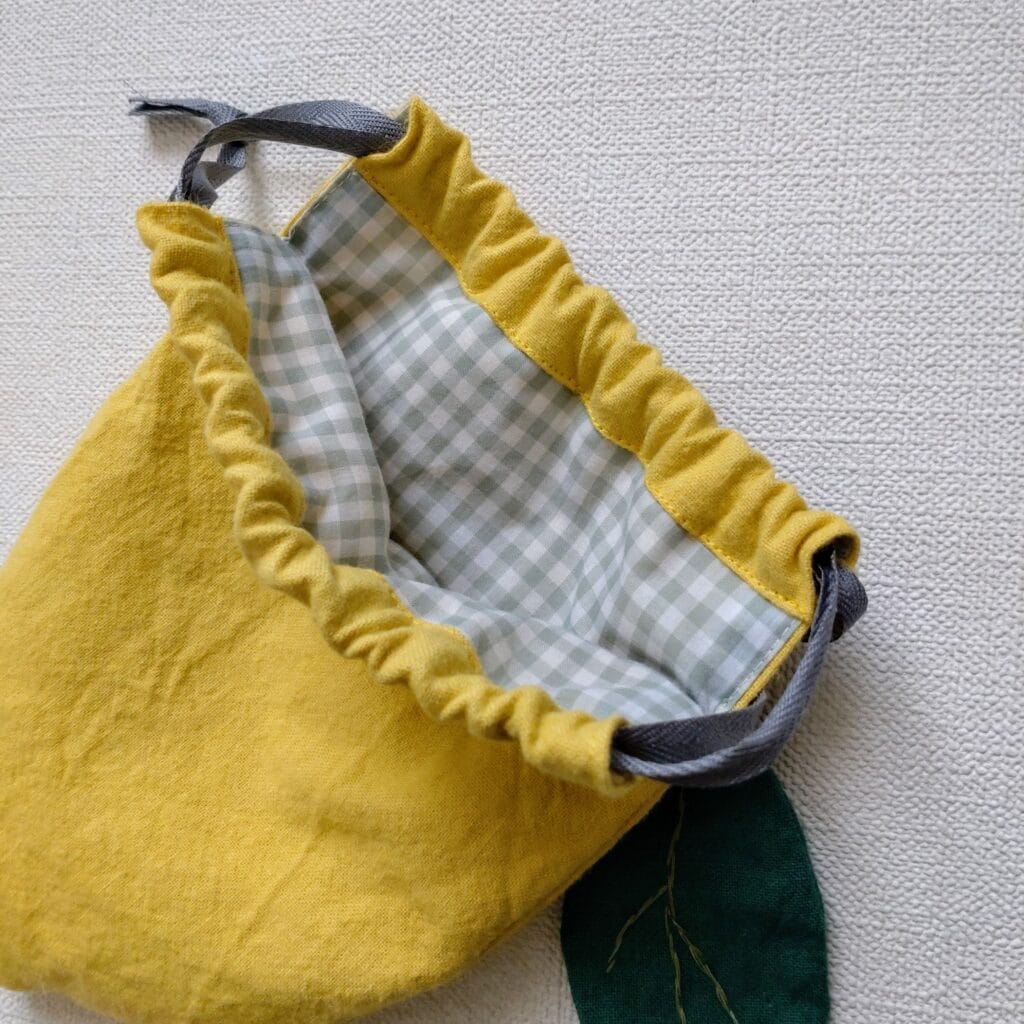 LEE100人隊が作ったれもんの巾着の裏地