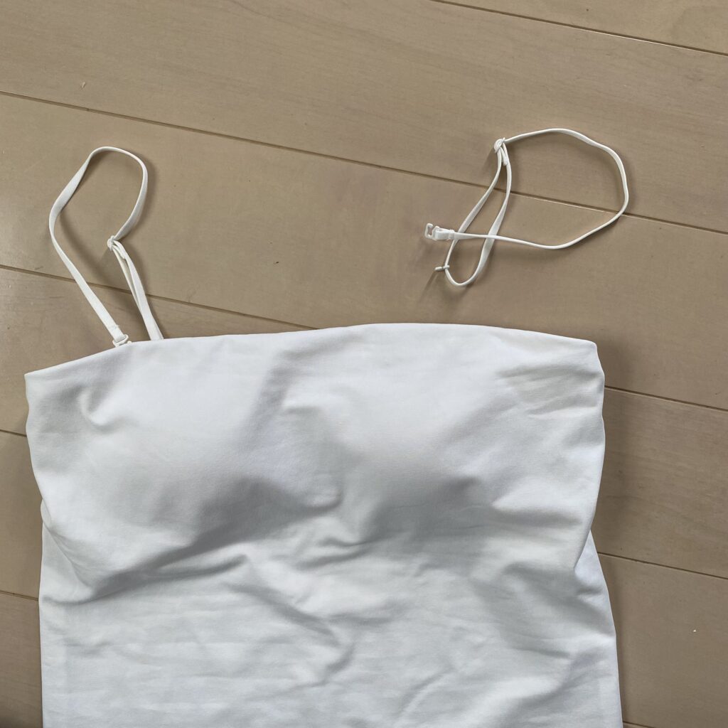 ユニクロ　チューブトップ　エアリズム