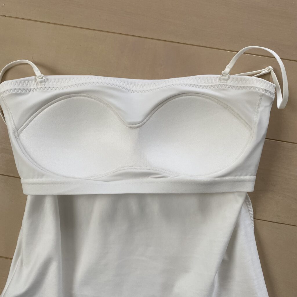 ユニクロ　チューブトップ　エアリズム