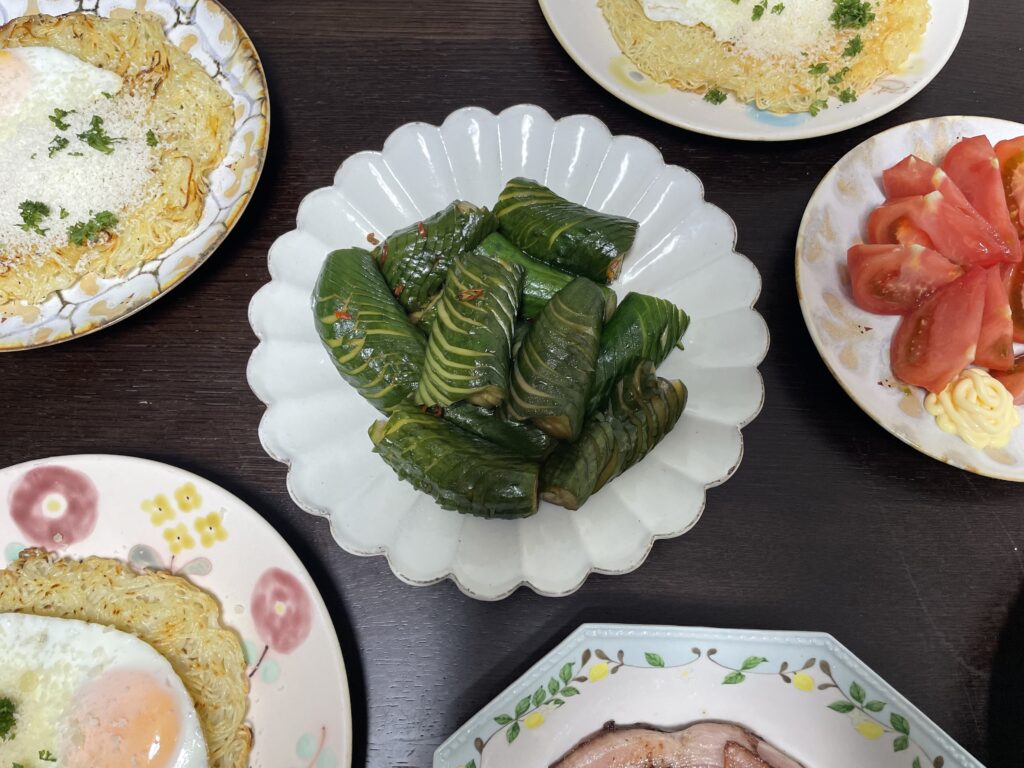 栗原はるみさんのレシピ「じゃばらきゅうり」を40代主婦が作ってみた写真。