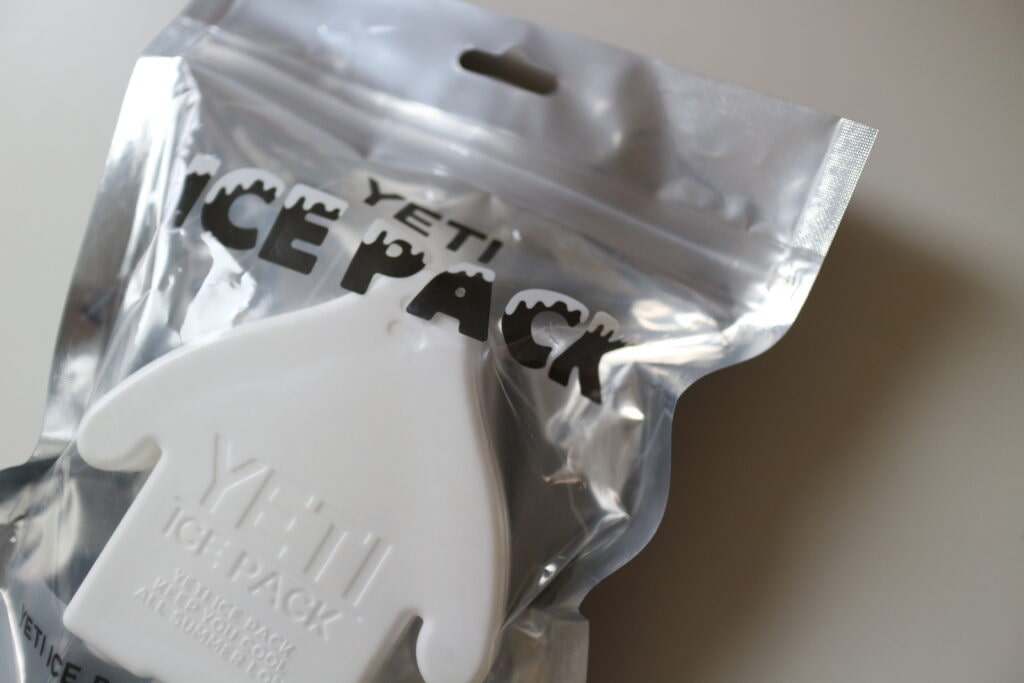 保冷剤　YETI