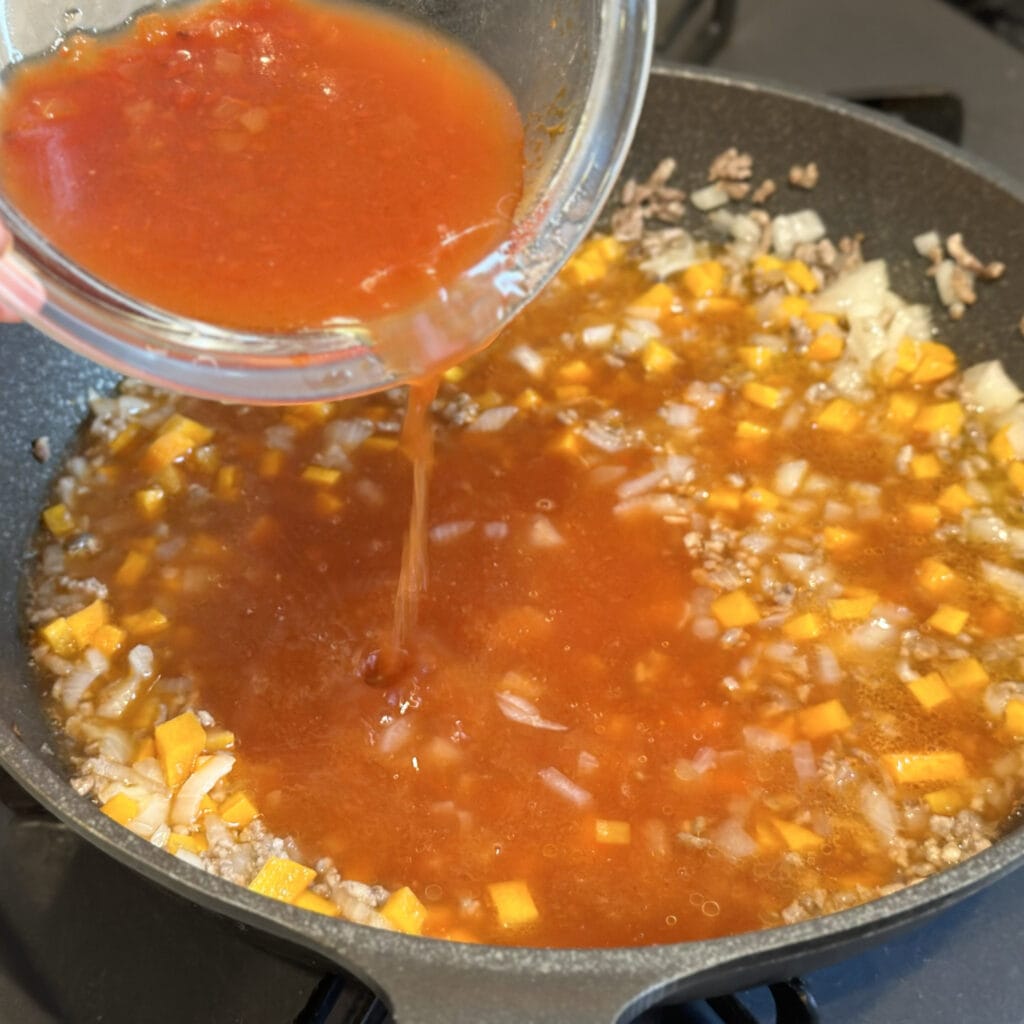 LEE8•9月号 | エンタ麺特集 ワンパンボロネーゼ