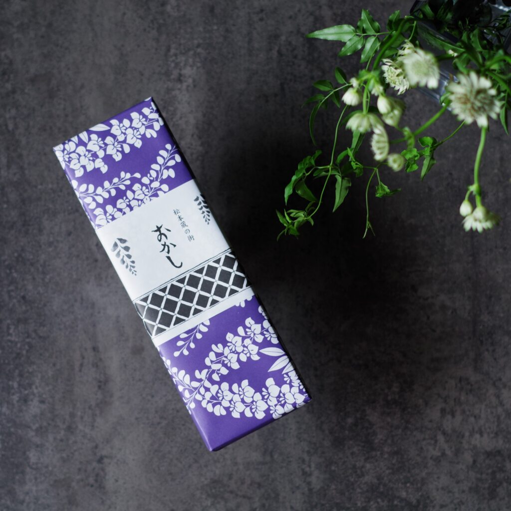 御菓子処 藤むら　れえずんくっきい 包装 tocoha flower

