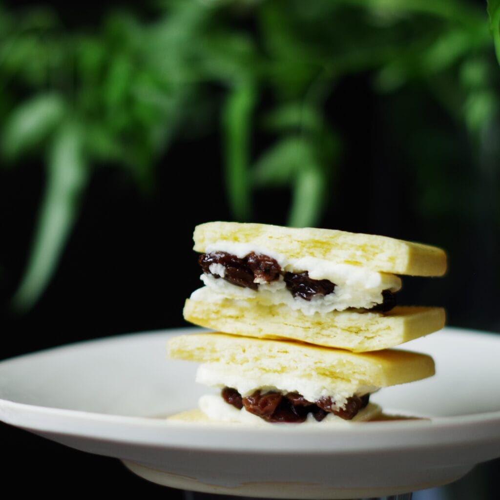 御菓子処 藤むら　れえずんくっきい　半分
