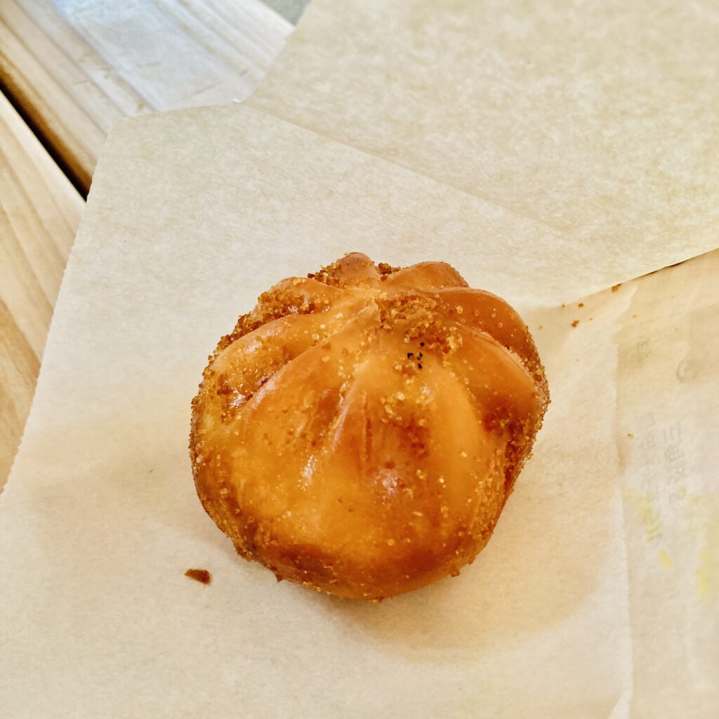 万博
シンガポール
ソルテッドエッグカスタードまん