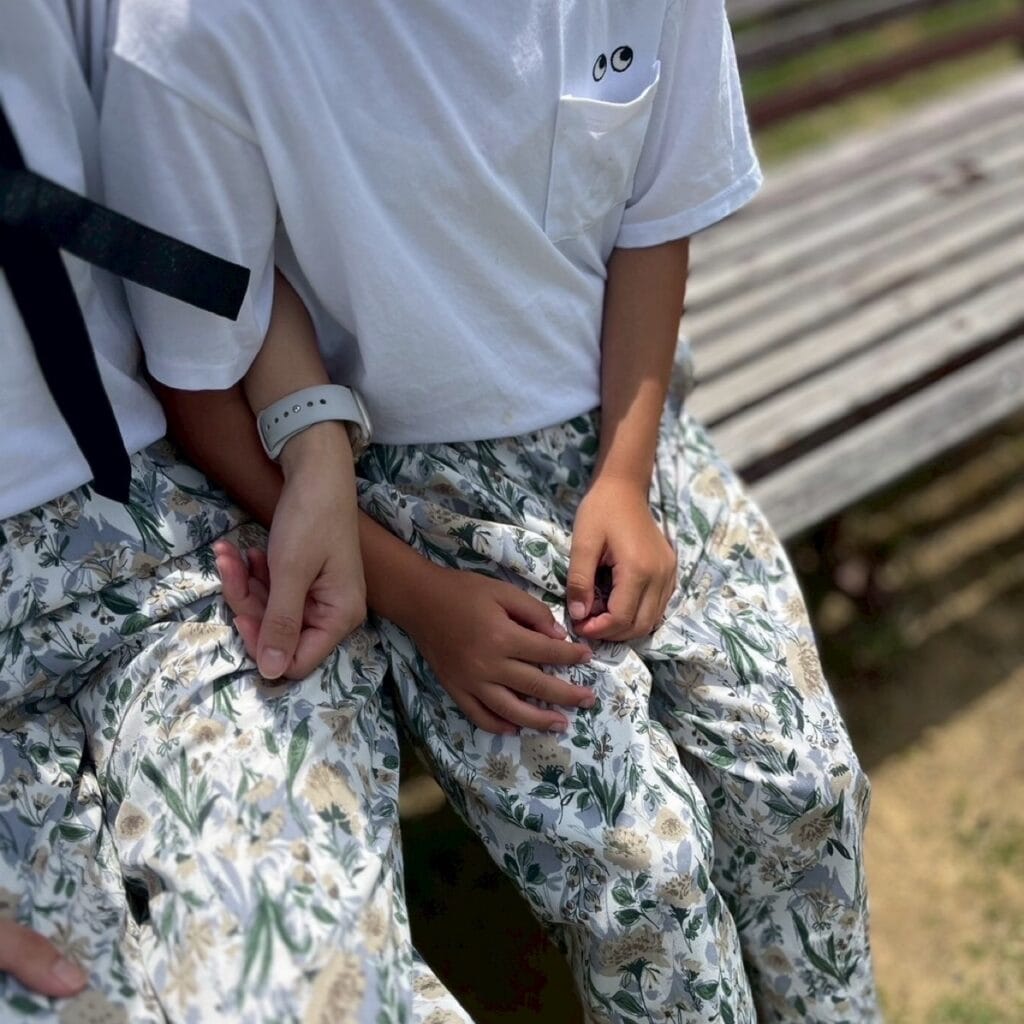 アーバンリサーチドアーズ　花柄パンツ　リンクコーデ