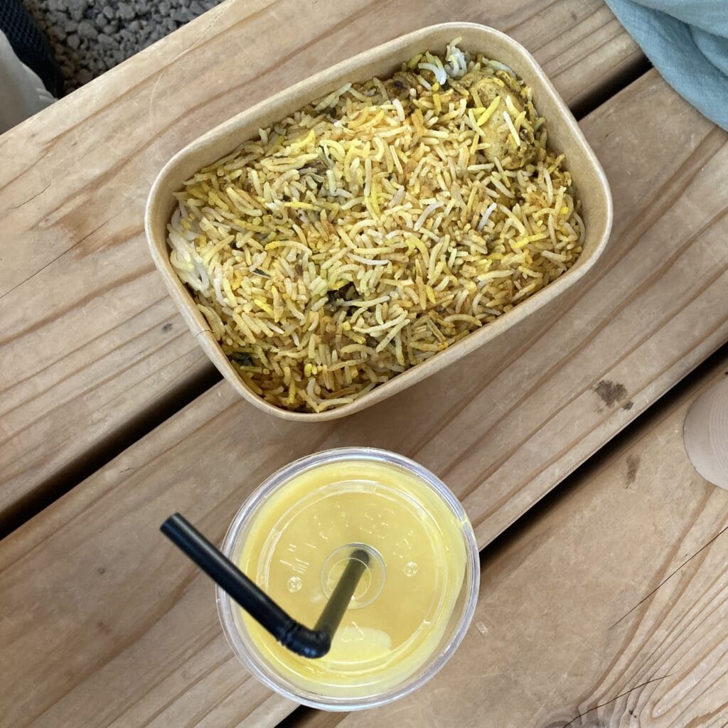 インド館
チキンビリヤニ