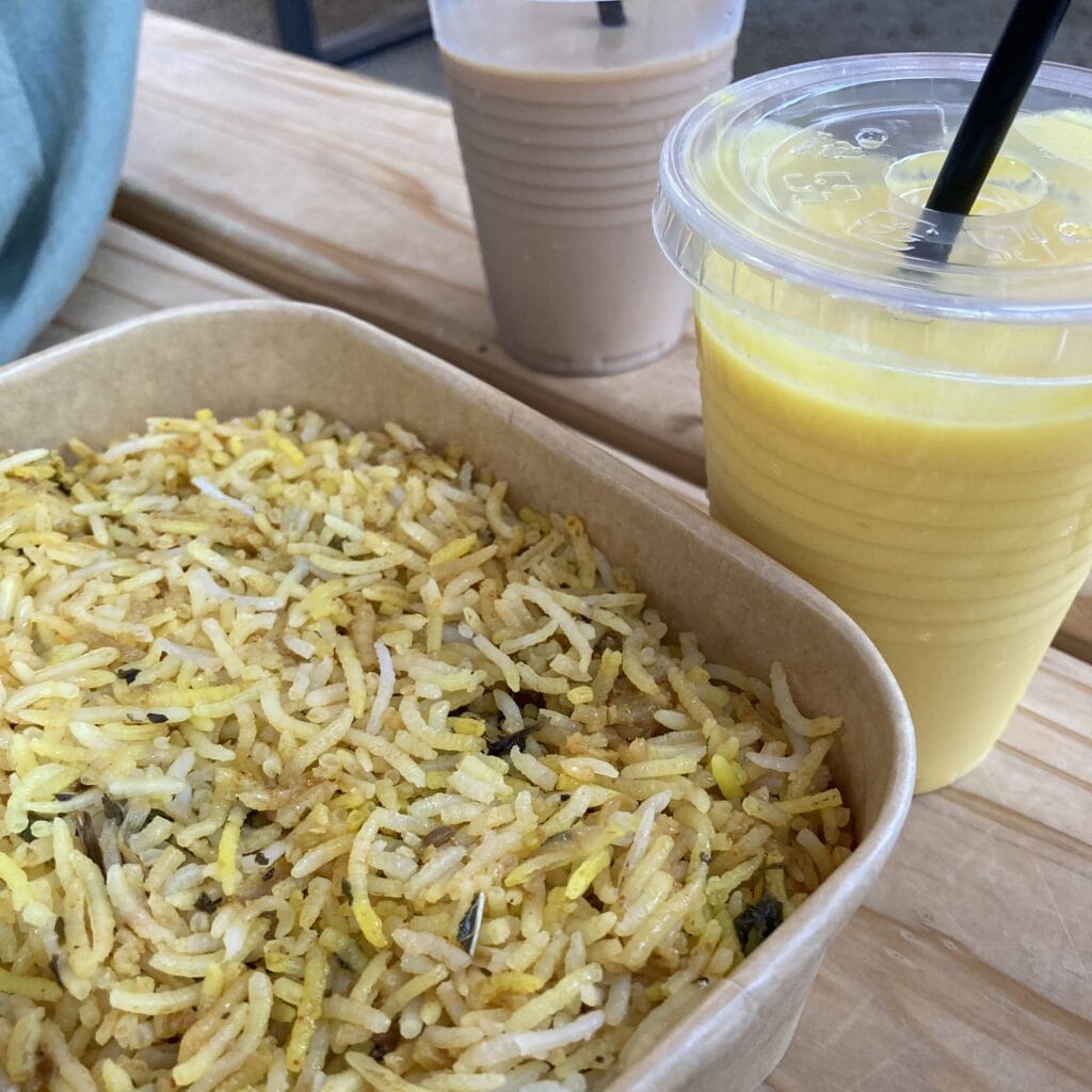 チキンビリヤニ
マンゴーラッシー
万博