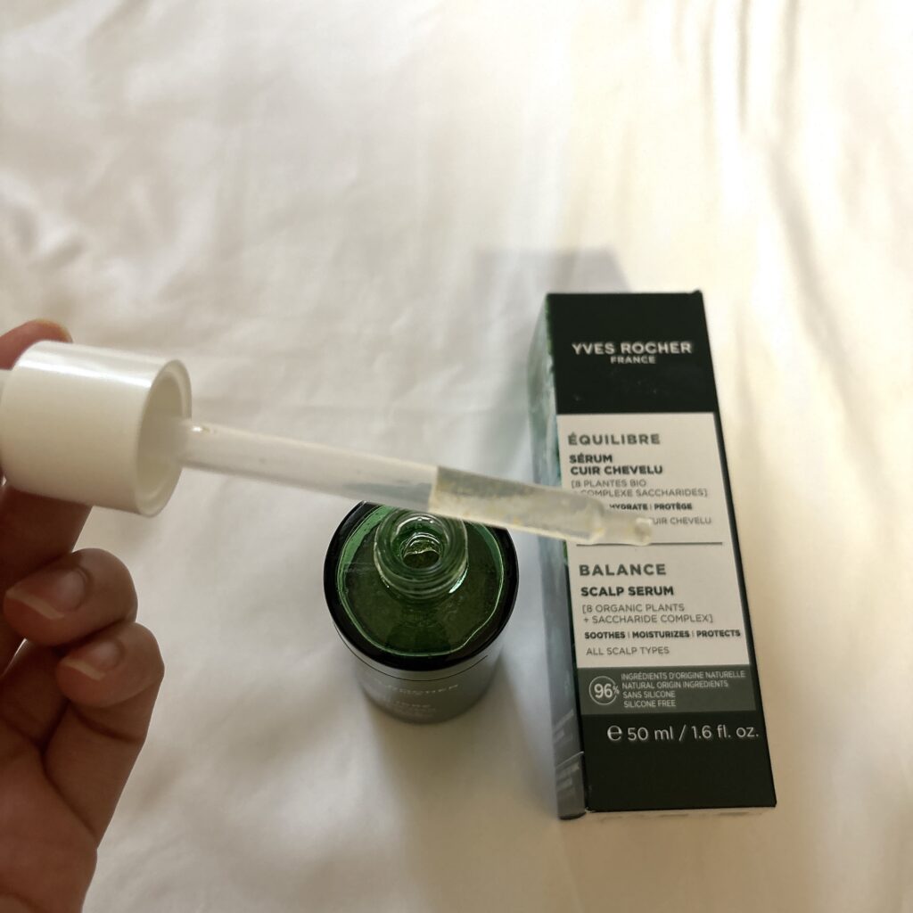 イヴ・ロシェの頭皮用導入美容液『バランススカルプセラム』のスポイト部分