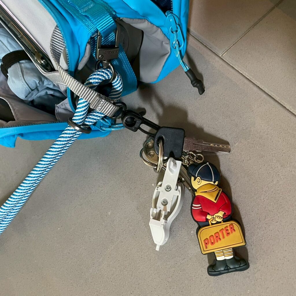 topologie
【LEEオリジナルセット】ボトルサコッシュ＋8mmロープストラップ
￥14,630　キーホルダー付き