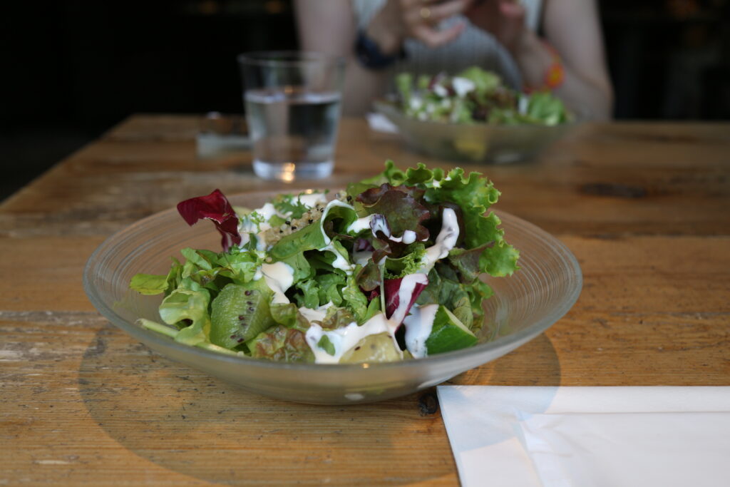 新宿　MORETHAN GRILL 100人隊デート