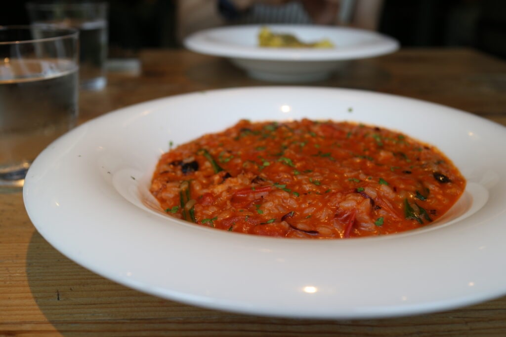 新宿　MORETHAN GRILL 100人隊デート