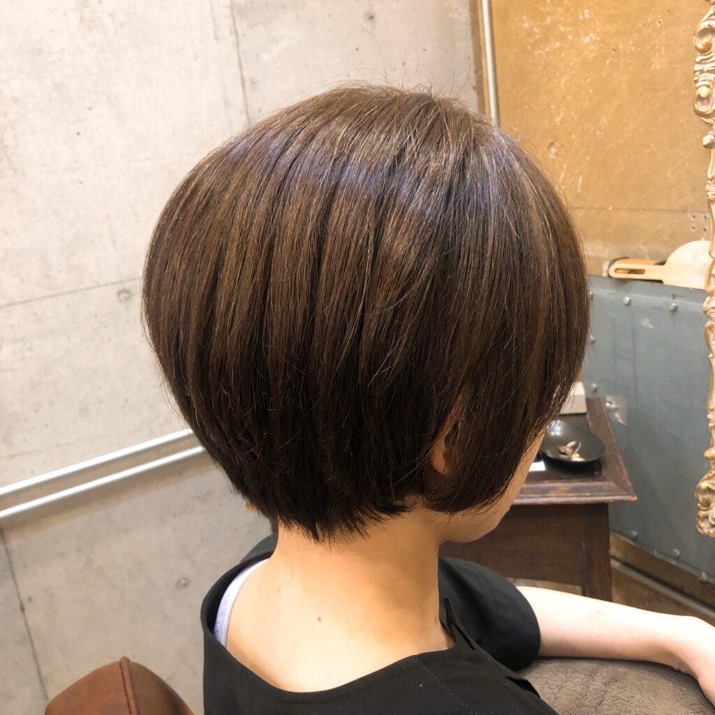 40 歳　代　ショート　カット　ヘア　12　トーン