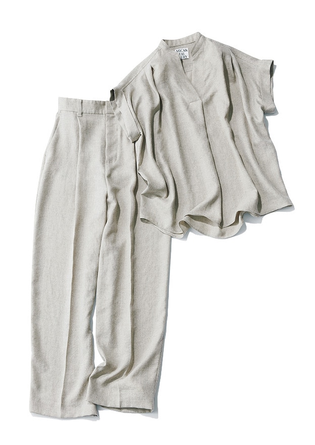 
ブラウス￥18700・パンツ￥20900／マイカ アンド ディール 恵比寿店（マイカ アンド ディール）