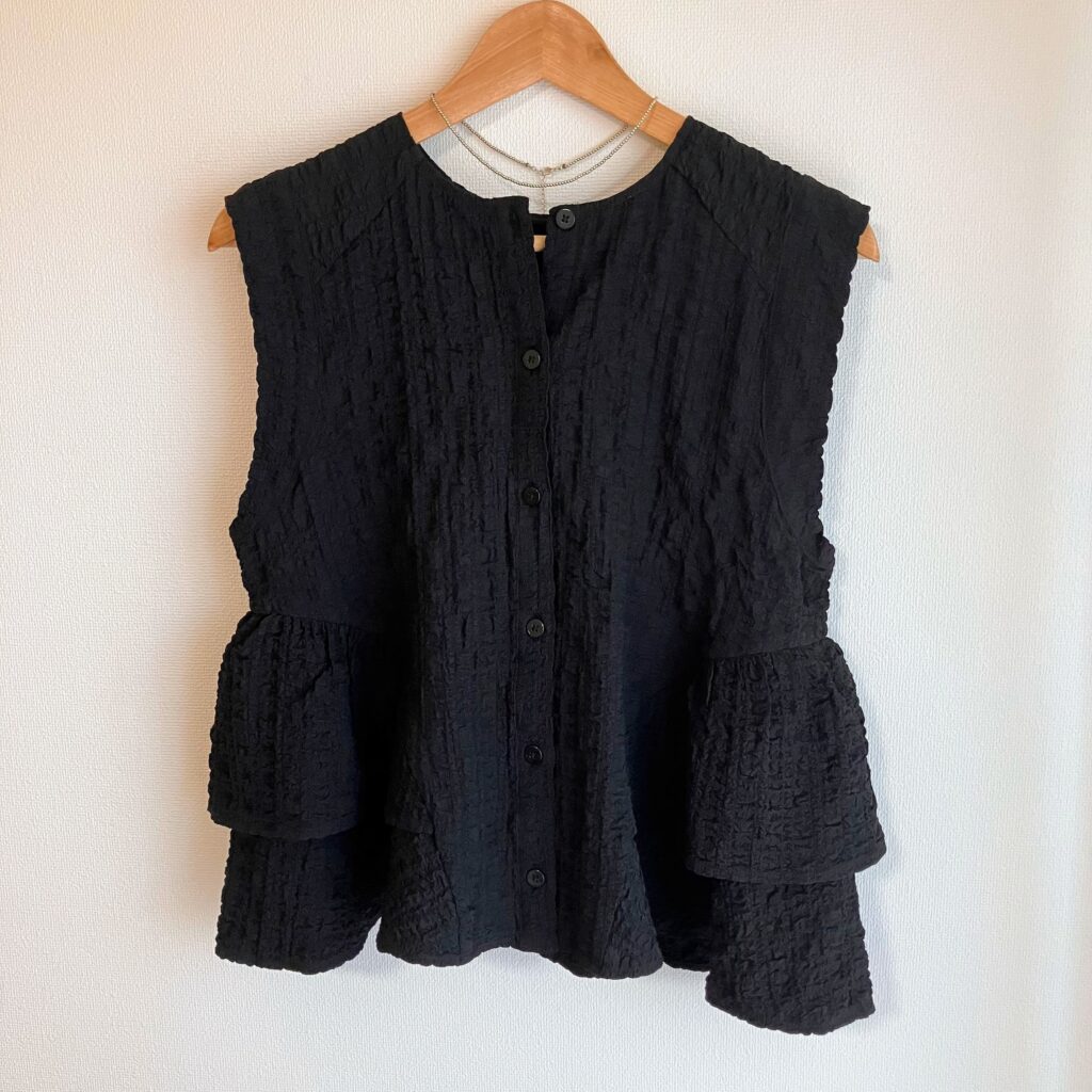 ブラックコーデ　近藤千尋　LEE８・９月号