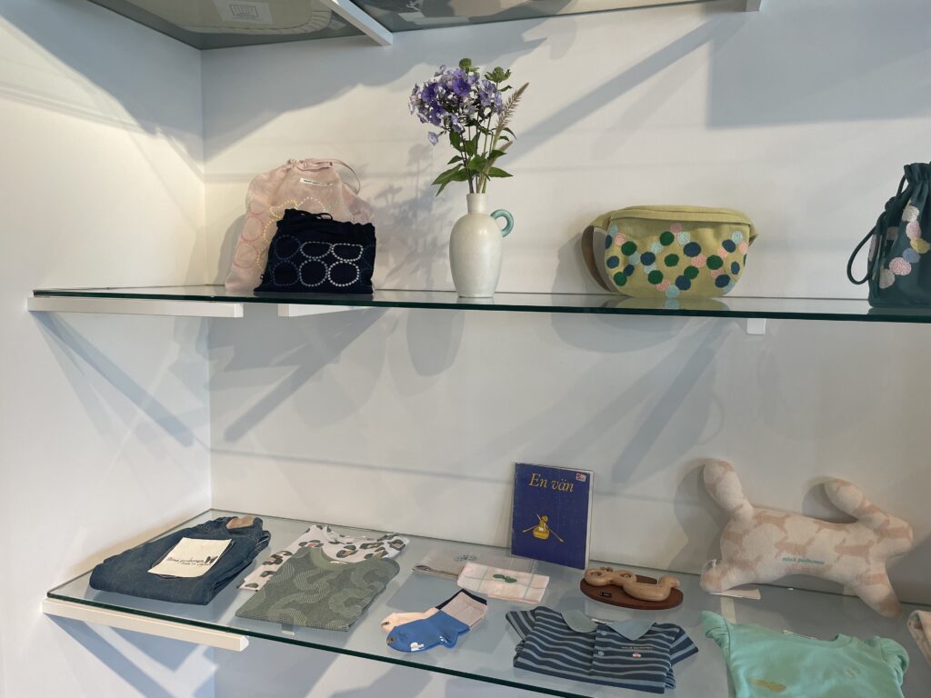 湘南T-SITE内、ミナペルホネンKOTIの店舗風景【その5】