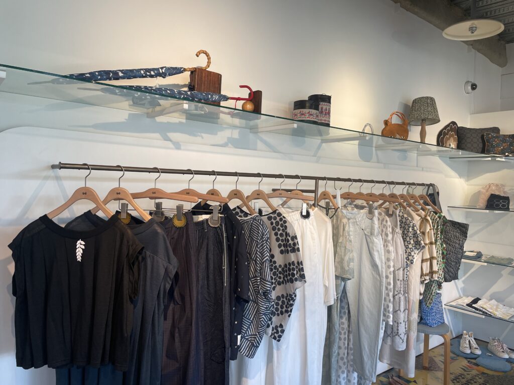 湘南T-SITE内、ミナペルホネンKOTIの店舗風景【その4】