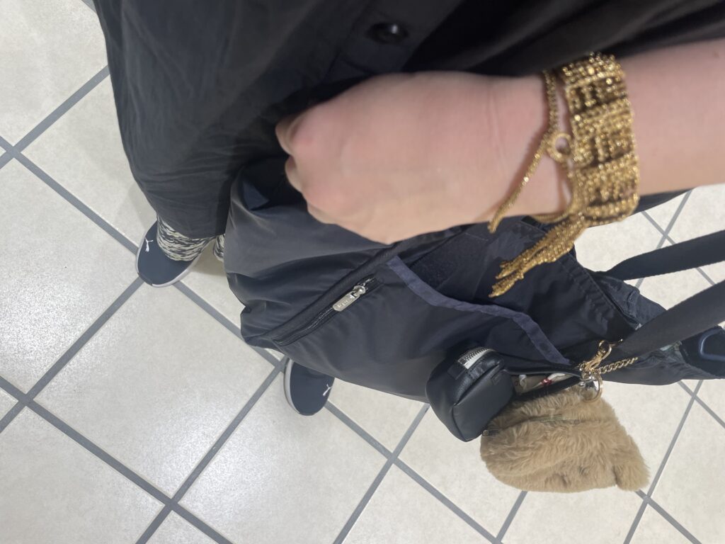 40代女性の2025年7月中旬コーデの足元写真【その3】