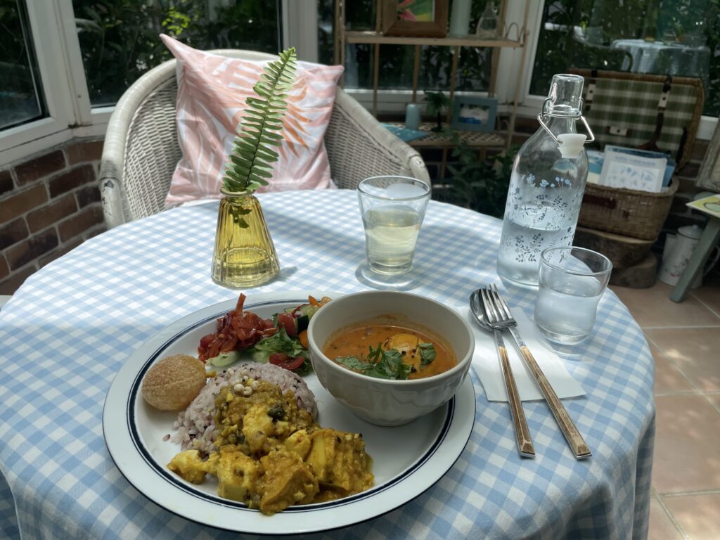 カフェネイビーの合い掛けカレーの写真【その1】