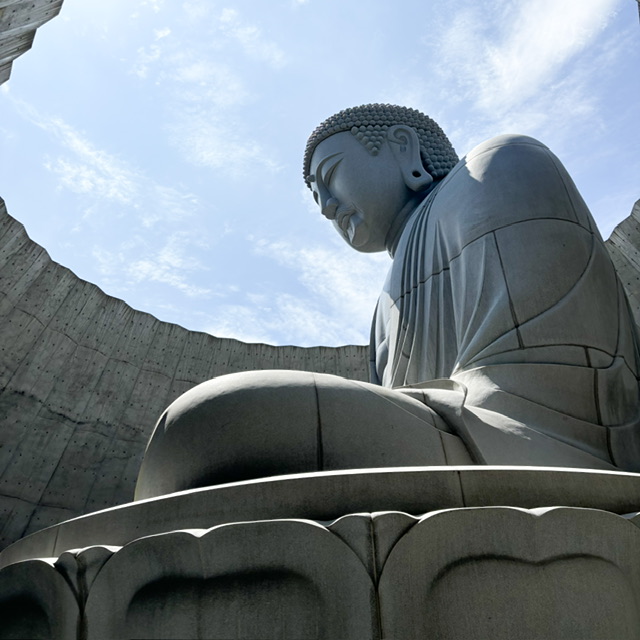 滝野霊園の頭大仏殿の中の写真